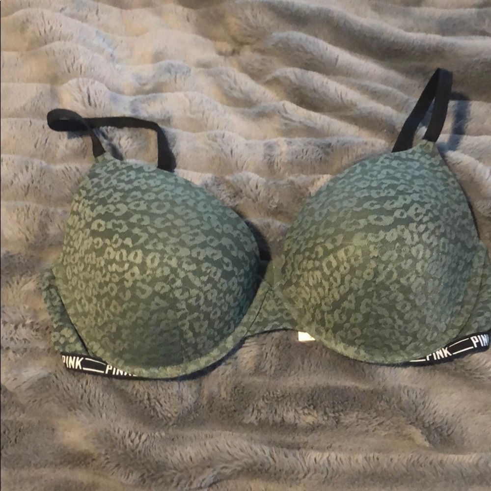 NWT Victoria Secret Push Up Bra